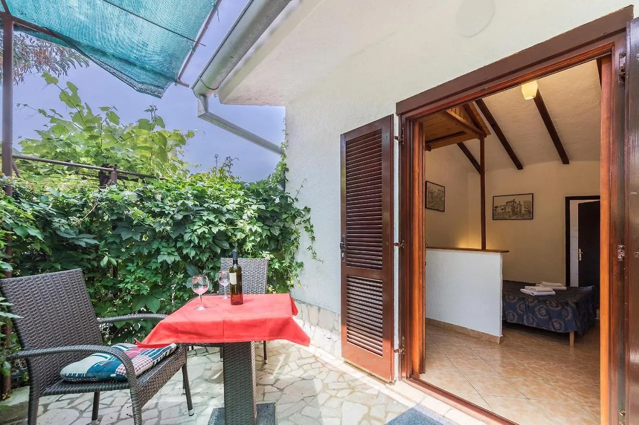 Mugeba Club Residence Porec Apartment