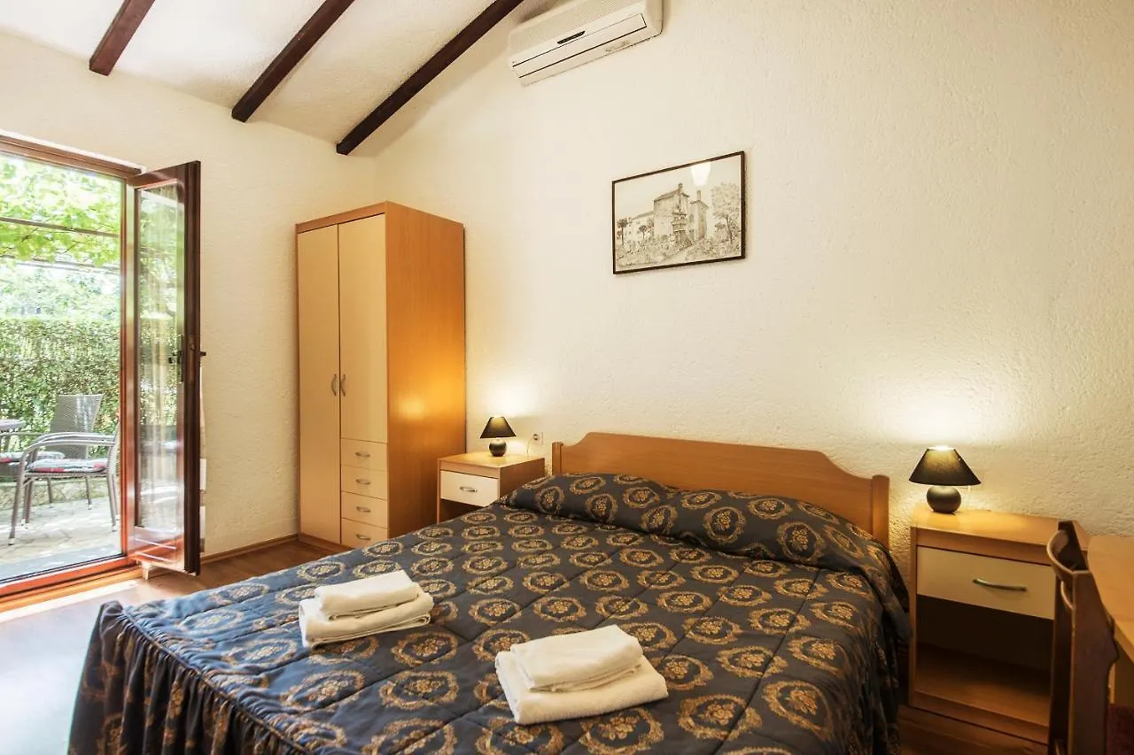 Mugeba Club Residence Porec Apartment