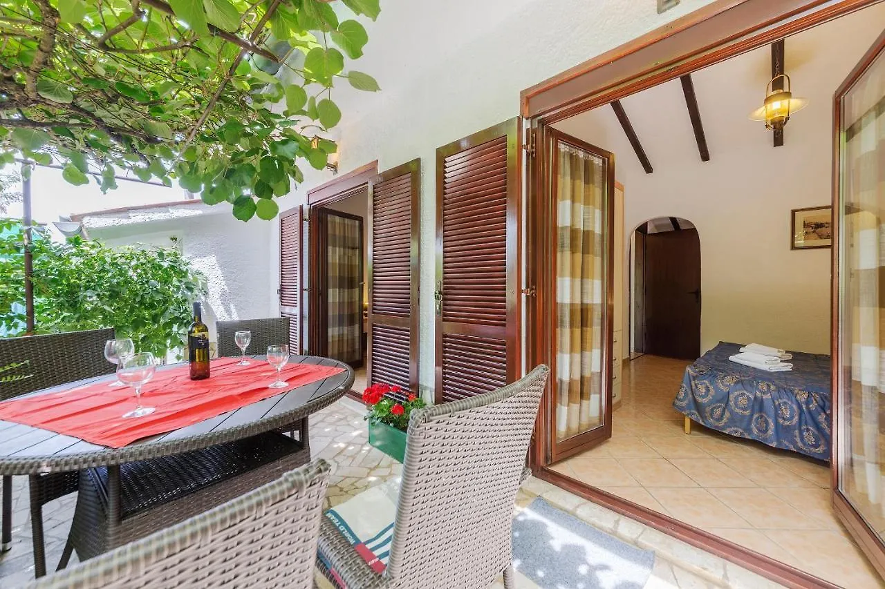 Apartment Mugeba Club Residence Porec