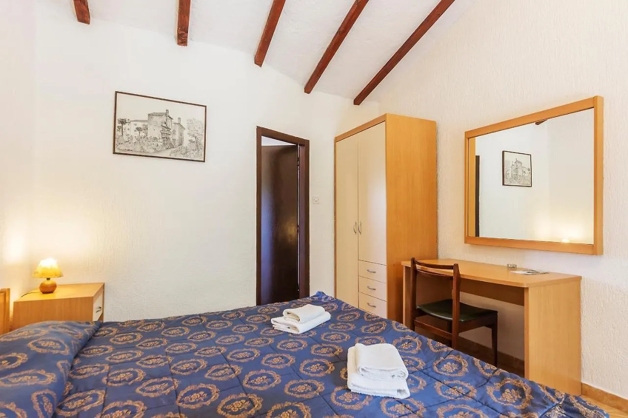 Mugeba Club Residence Porec